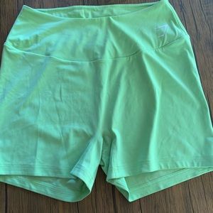 Gymshark green workout set top and bottoms